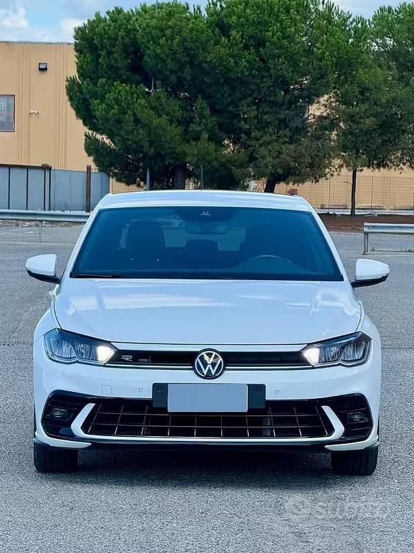 Usata VW Polo R-line 95 CV (69 kW) 2022 Bianco Utilitaria