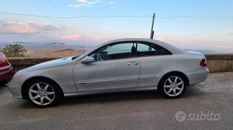 Usata Mercedes CLK270 Elegance 170 CV (125 kW) 2003 Grigio Coupé