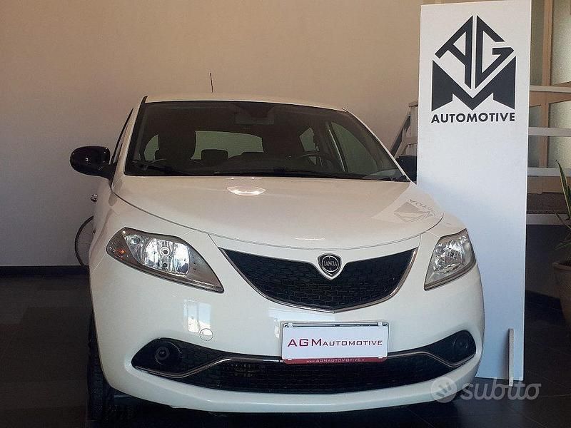 Bianco Usata 2018 Lancia Ypsilon S Due volumi | 11.499 € (Buon prezzo) - Immagine 1/4