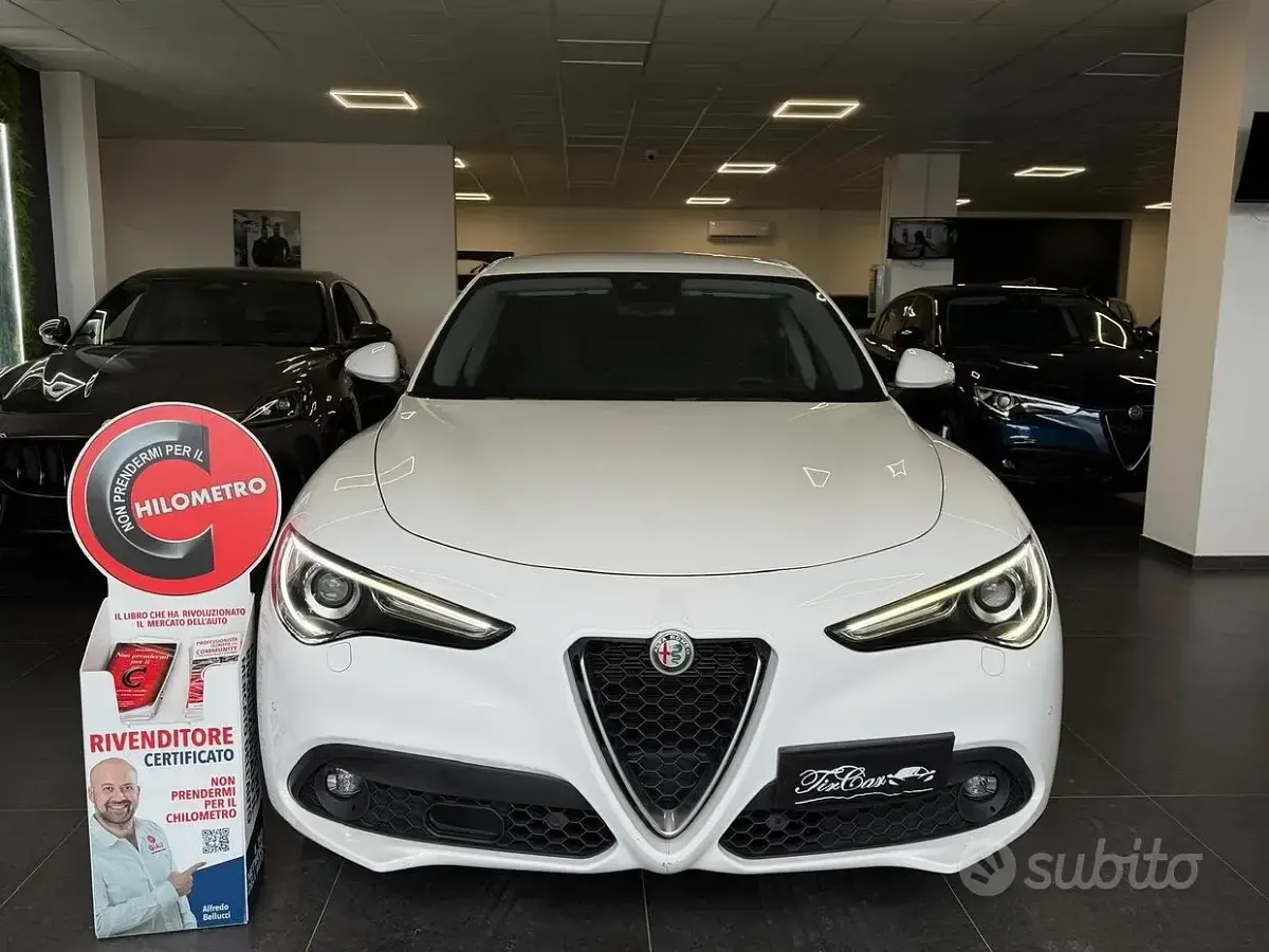 Usata Alfa Romeo Stelvio Business 160 CV (117 kW) 2021 Bianco SUV