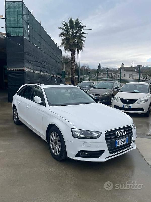 Usado Audi A4 150 CV (110 kW) 2015 Blanco Familiar