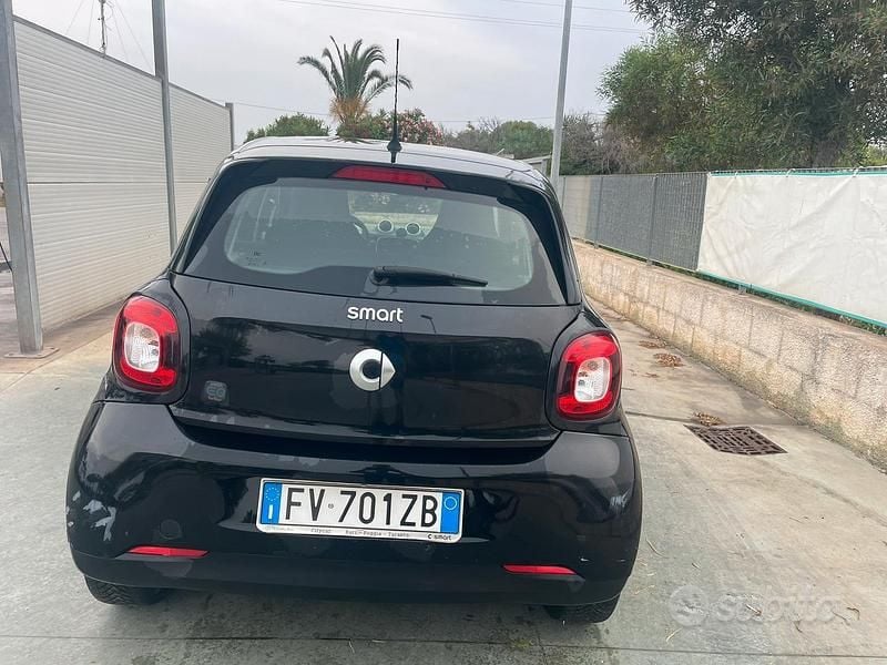 Usata Smart ForFour Electric Drive 44 kW (61 CV) 2019 Nero Utilitaria