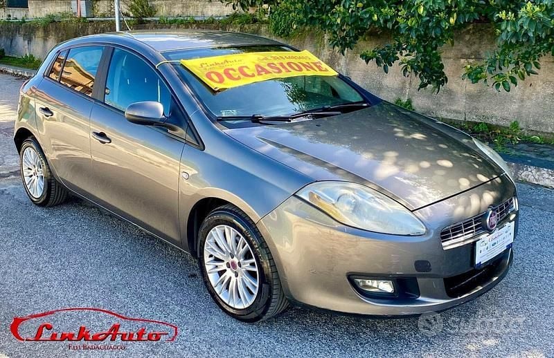 Usata Fiat Bravo Dynamic 120 CV (88 kW) 2009 Marrone Utilitaria