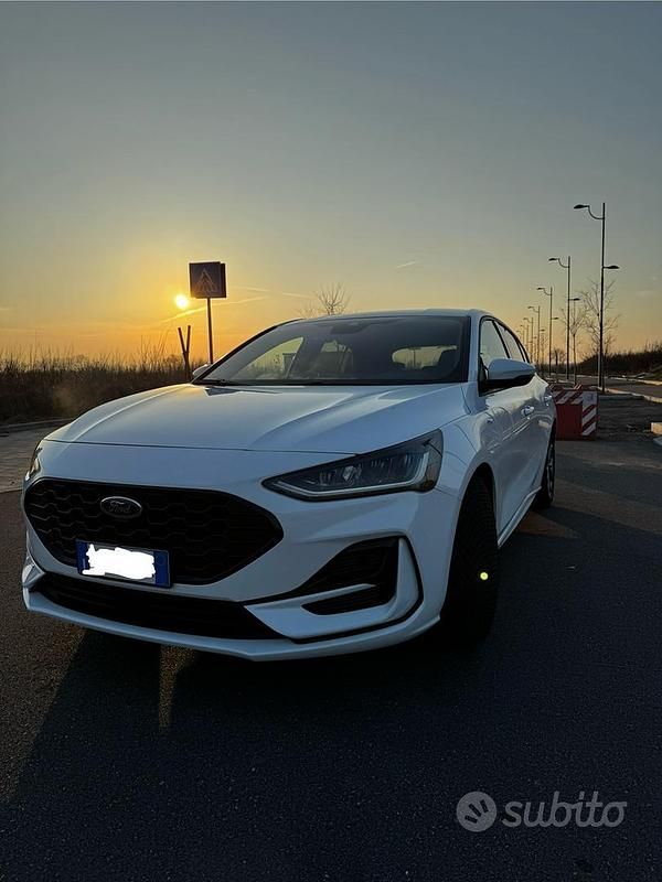 Usata Ford Focus 125 CV (91 kW) 2023 Bianco Berlina