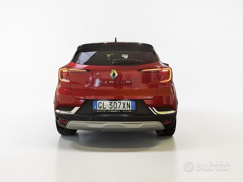 Usata Renault Captur Intens 101 CV (74 kW) 2022 Rosso SUV