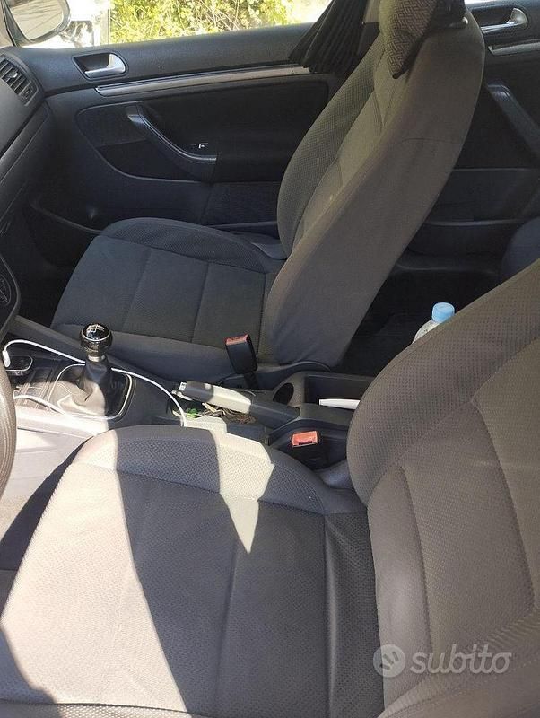 Usata VW Golf IV 2005 Grigio Berlina