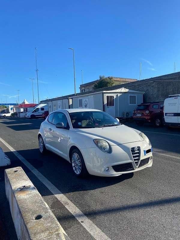 Usata 2014 Alfa Romeo MiTo Impression Utilitaria | 5500 € (Buon prezzo) - Immagine 1/4