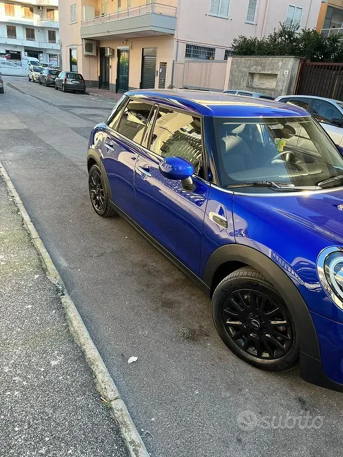 Usata Mini ONE 136 CV (100 kW) 2020 Blu Utilitaria