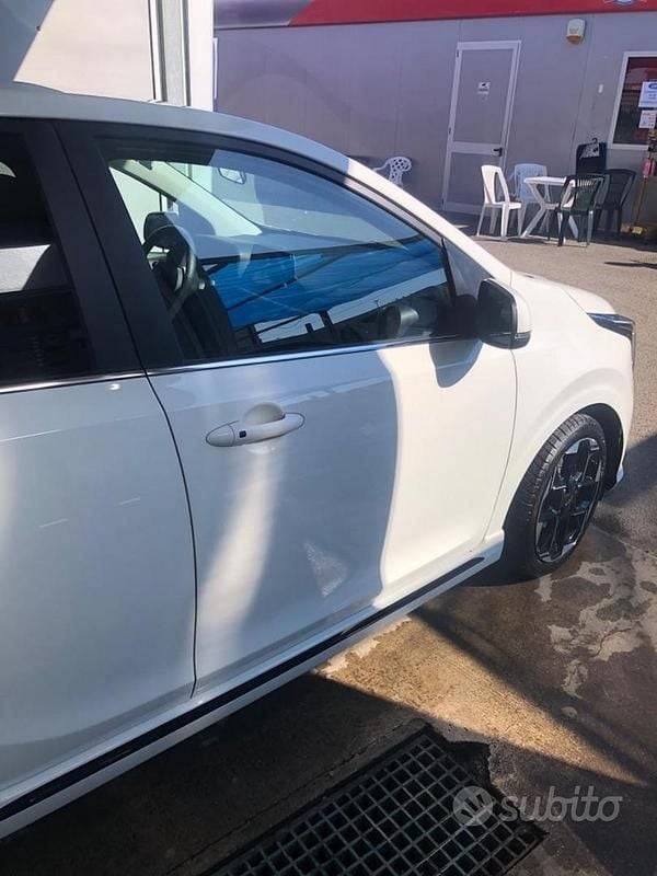 Usata Kia Picanto 63 CV (46 kW) 2024 Bianco Utilitaria