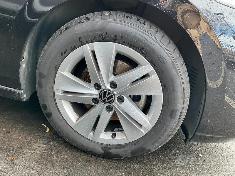 Usata VW Golf VIII Life 110 CV (80 kW) 2022 Nero Berlina