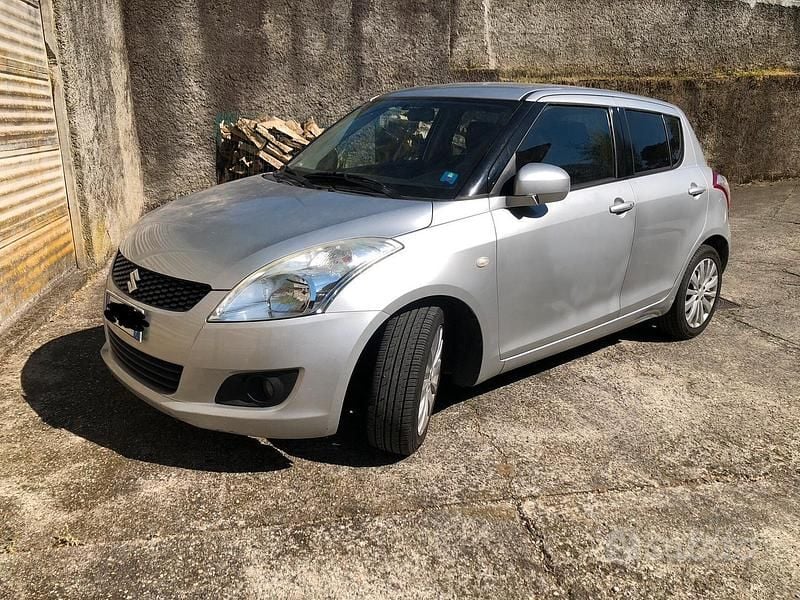Usata Suzuki Swift 94 CV (69 kW) 2011 Grigio Utilitaria