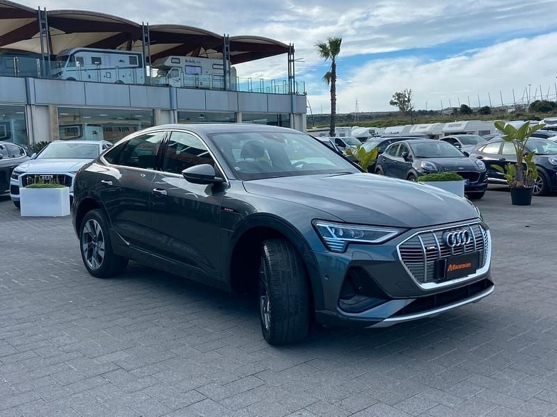 Usata Audi e-tron Sportback S-Line 230 kW (313 CV) 2020 Grigio SUV