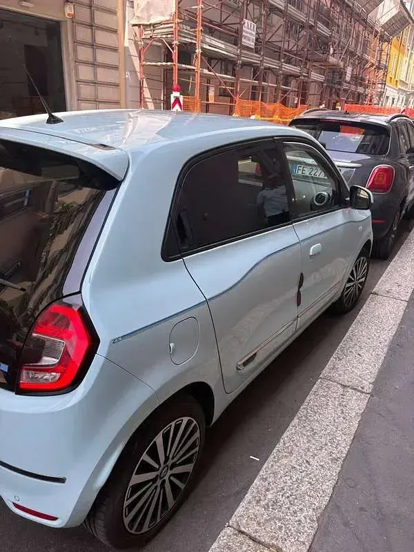 Usata Renault Twingo Intens 30 kW (42 CV) 2021 Blu/azzurro Utilitaria