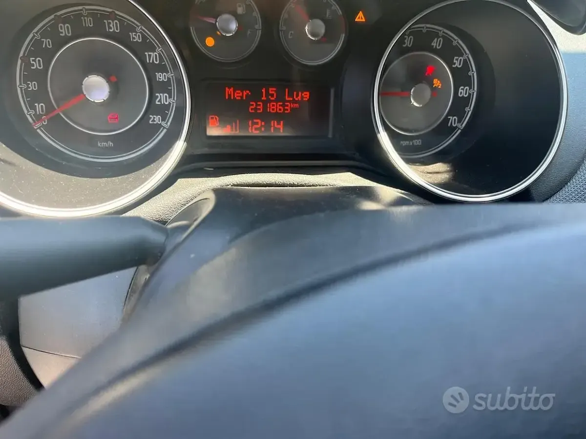 Usata Fiat Grande Punto 77 CV (56 kW) 2012 Nero Utilitaria