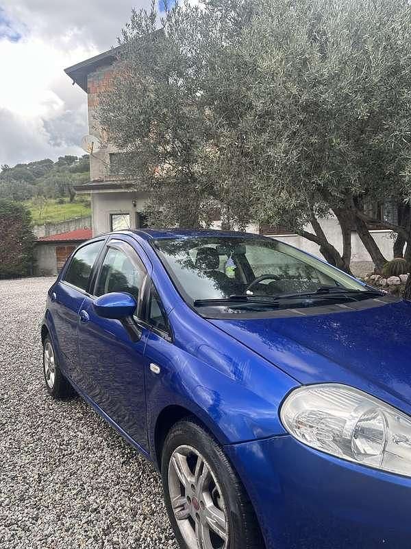 Usata Fiat Grande Punto Dynamic 75 CV (55 kW) 2005 Utilitaria