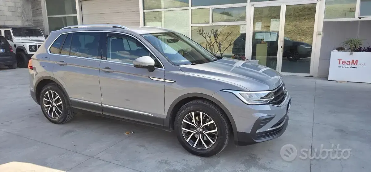 Usata VW Tiguan Life 150 CV (110 kW) 2021 Grigio SUV