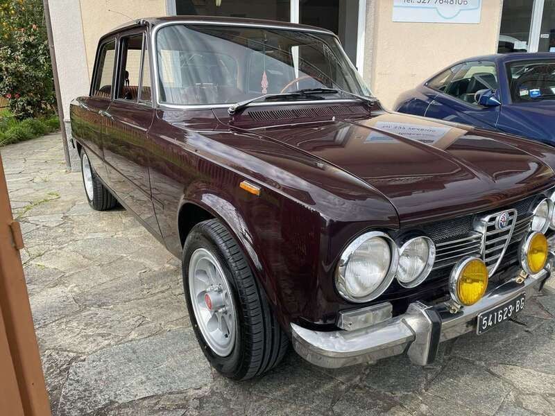 Marrone Usata 1972 Alfa Romeo Giulia Super Tre volumi | 19.000 € - Immagine 1/4