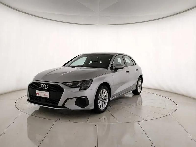Usata Audi A3 Business 150 CV (110 kW) 2023 Argento floret metallizzato Berlina