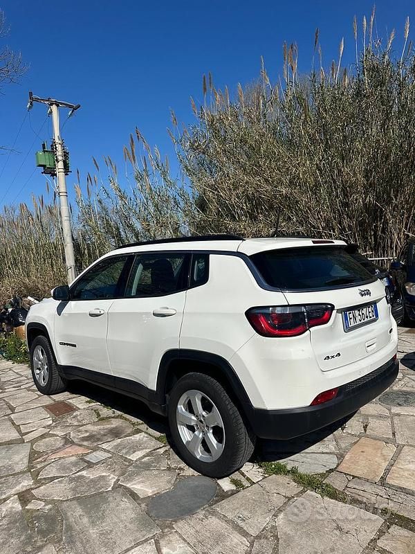Usata Jeep Compass Limited 140 CV (102 kW) 2018 Bianco SUV