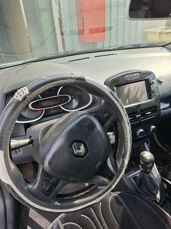 Usata Renault Clio IV 73 CV (53 kW) 2014 Berlina