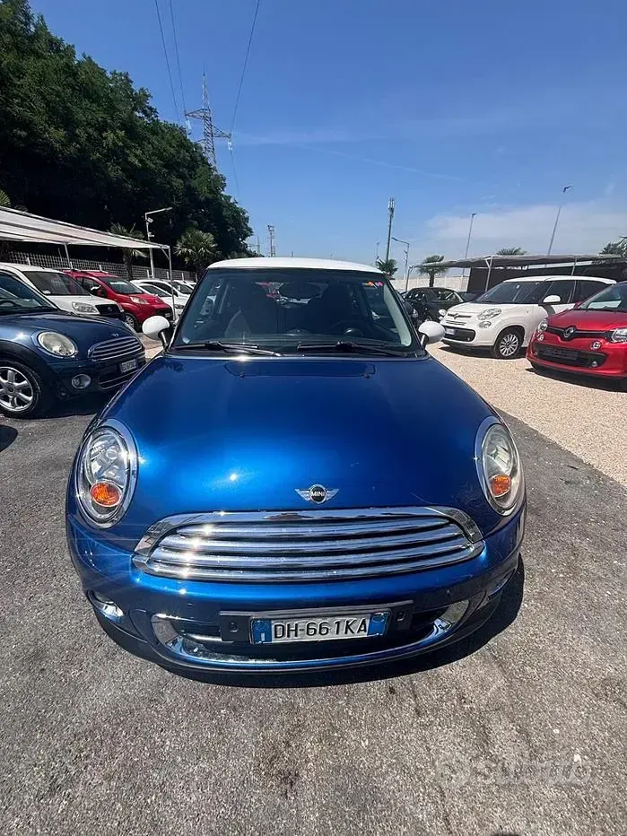 Usata Mini Cooper D 109 CV (80 kW) 2007 Blu Utilitaria