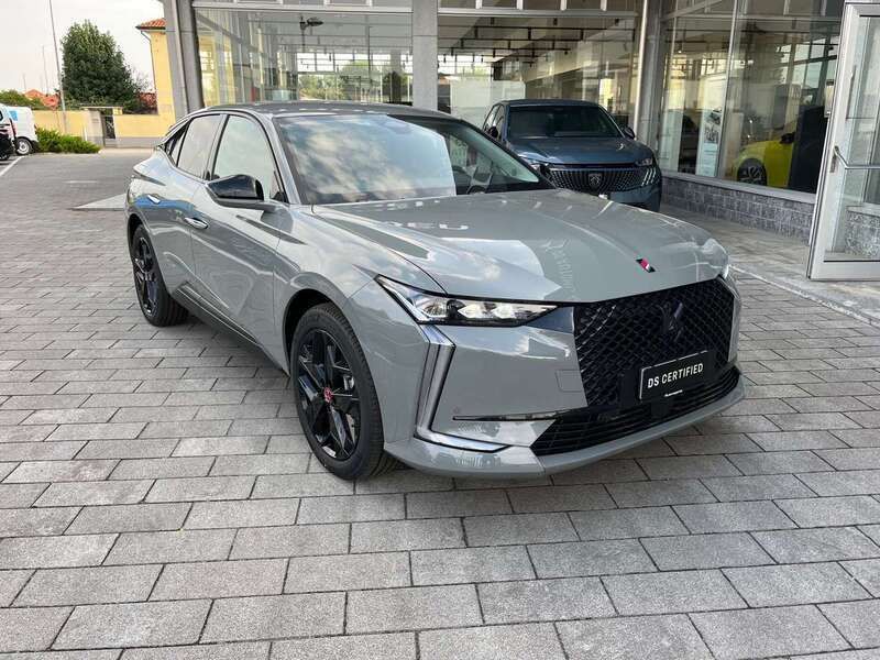 Grigio premiere Nuova 2024 DS Automobiles DS4 Performance Line Plus SUV | 36.950 € (Buon prezzo) - Immagine 1/4