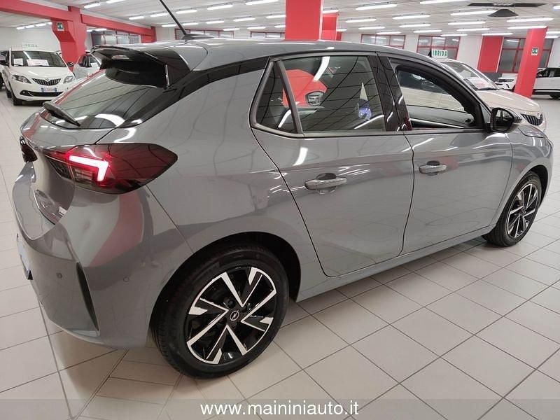 Używany Opel Corsa 101 KM (74 kW) 2025 Szary Hatchback