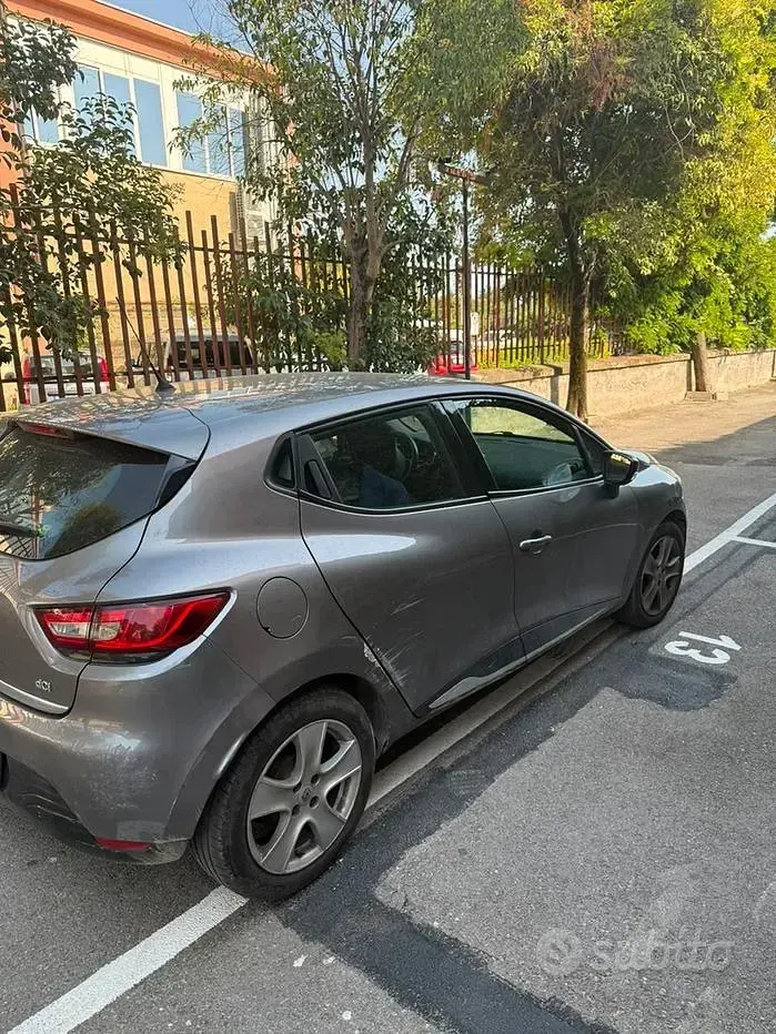 Usata Renault Clio IV 75 CV (55 kW) 2016 Grigio Berlina