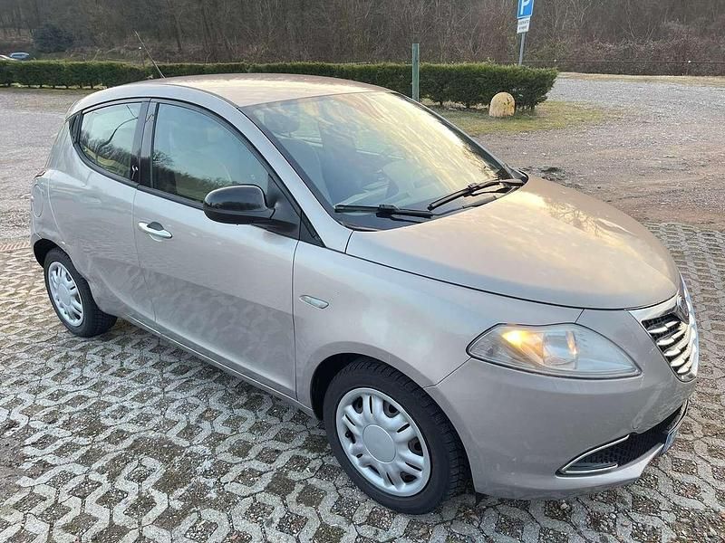 Usata Lancia Ypsilon S 69 CV (50 kW) 2012 Beige Utilitaria