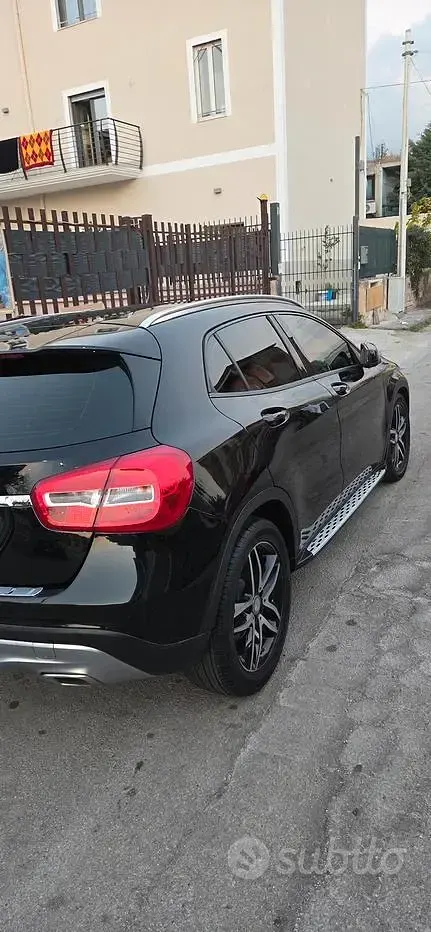 Usata Mercedes GLA200 136 CV (100 kW) 2015 Nero SUV
