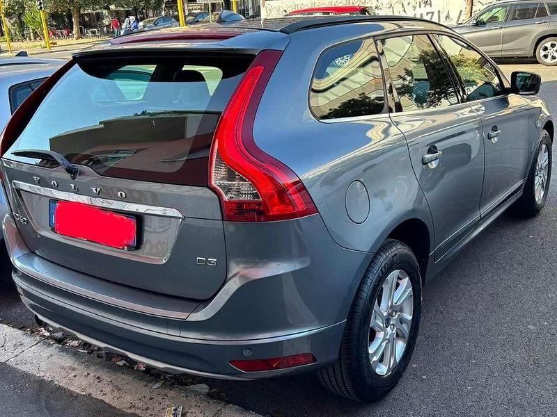 Usado Volvo XC60 Business Edition 150 CV (110 kW) 2016 Plateado SUV