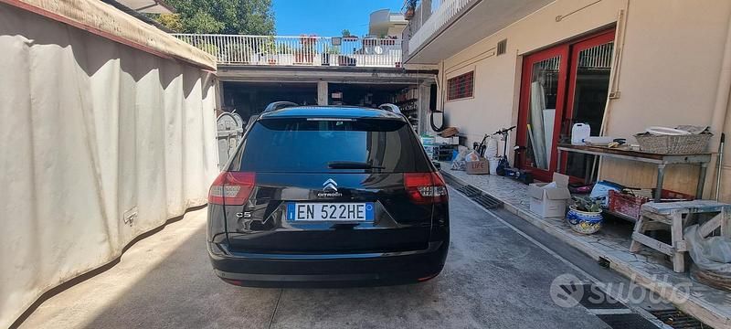 Usata Citroën C5 110 CV (80 kW) 2012 Nero Station wagon