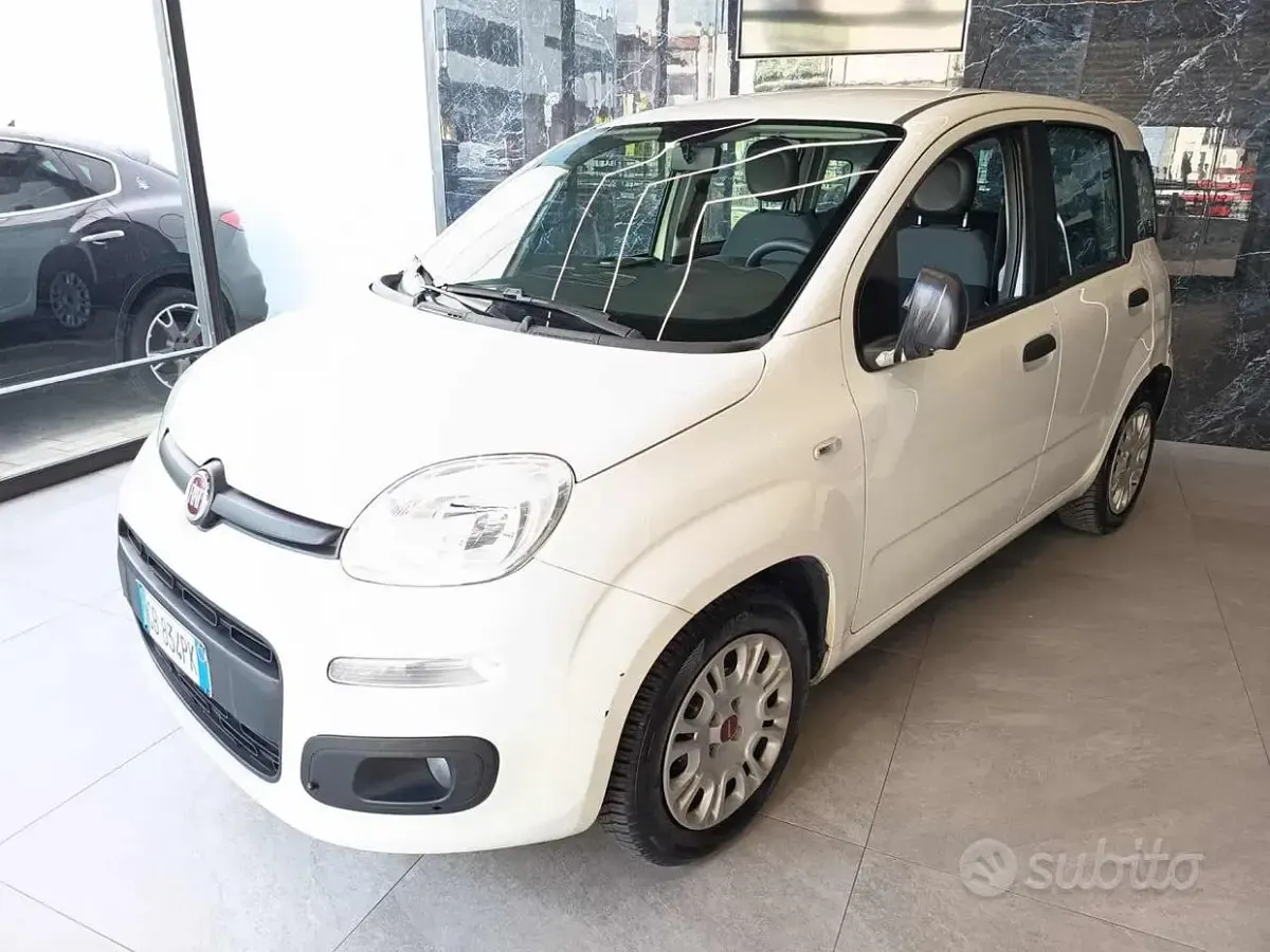 Usata Fiat Panda Lounge 69 CV (50 kW) 2020 Bianco Utilitaria