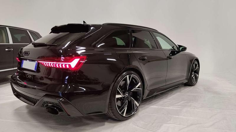 Usata Audi RS6 Ambiente 900 CV (661 kW) 2021 Nero Station wagon