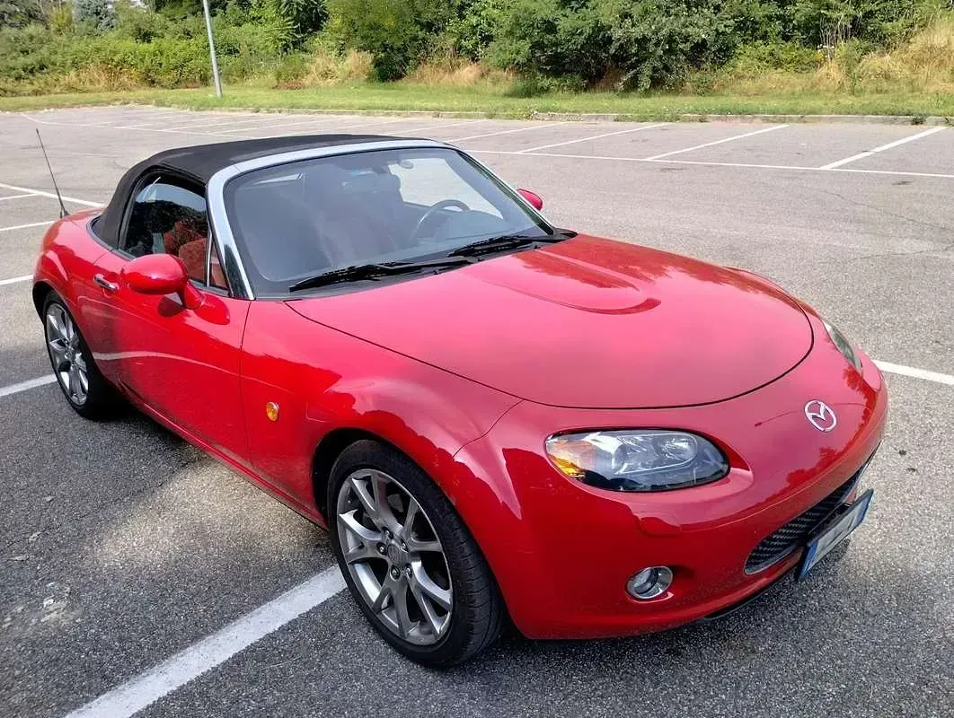 Usata Mazda MX5 Edition 160 CV (117 kW) 2006 Rosso Cabrio