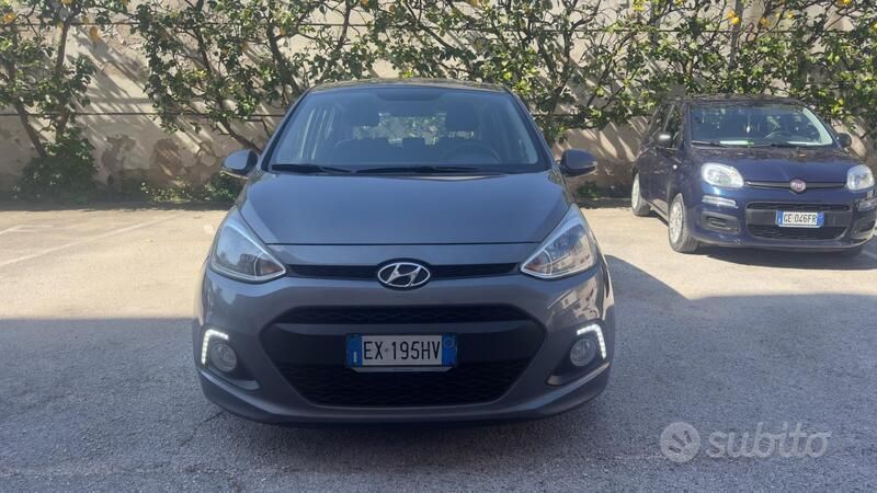 Usata Hyundai i10 69 CV (50 kW) 2015 Grigio Utilitaria