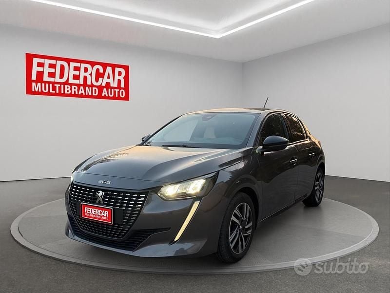Usata Peugeot 208 Allure 101 CV (74 kW) 2022 Grigio Utilitaria