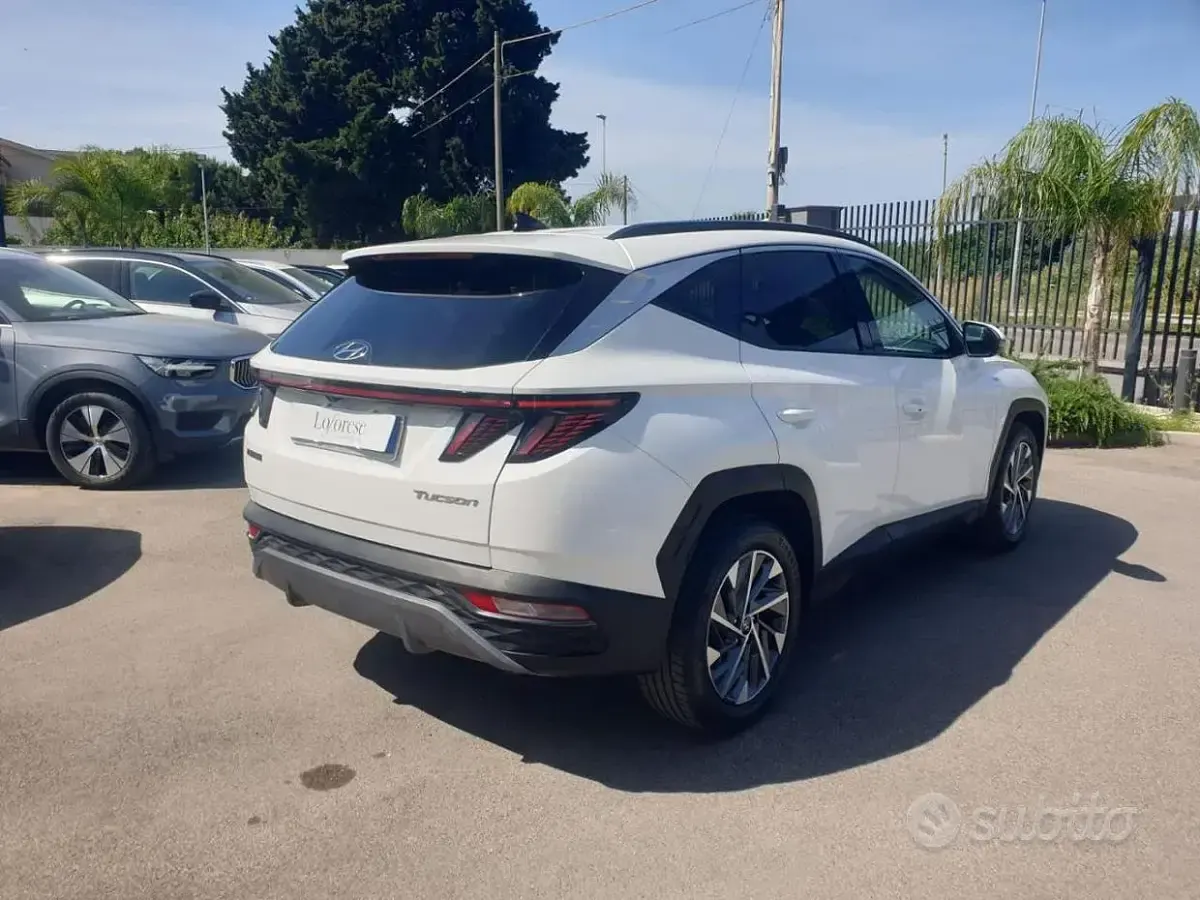 Usata Hyundai Tucson 150 CV (110 kW) 2022 Bianco pastello SUV