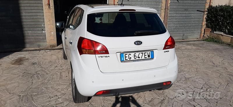 Usata Kia Venga 2011 Bianco Utilitaria