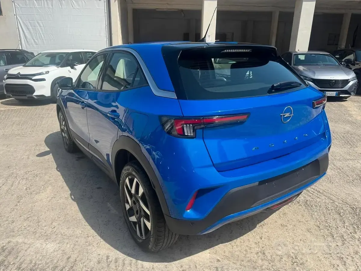 Usata Opel Mokka Elegance 101 CV (74 kW) 2024 Bluazzurro SUV