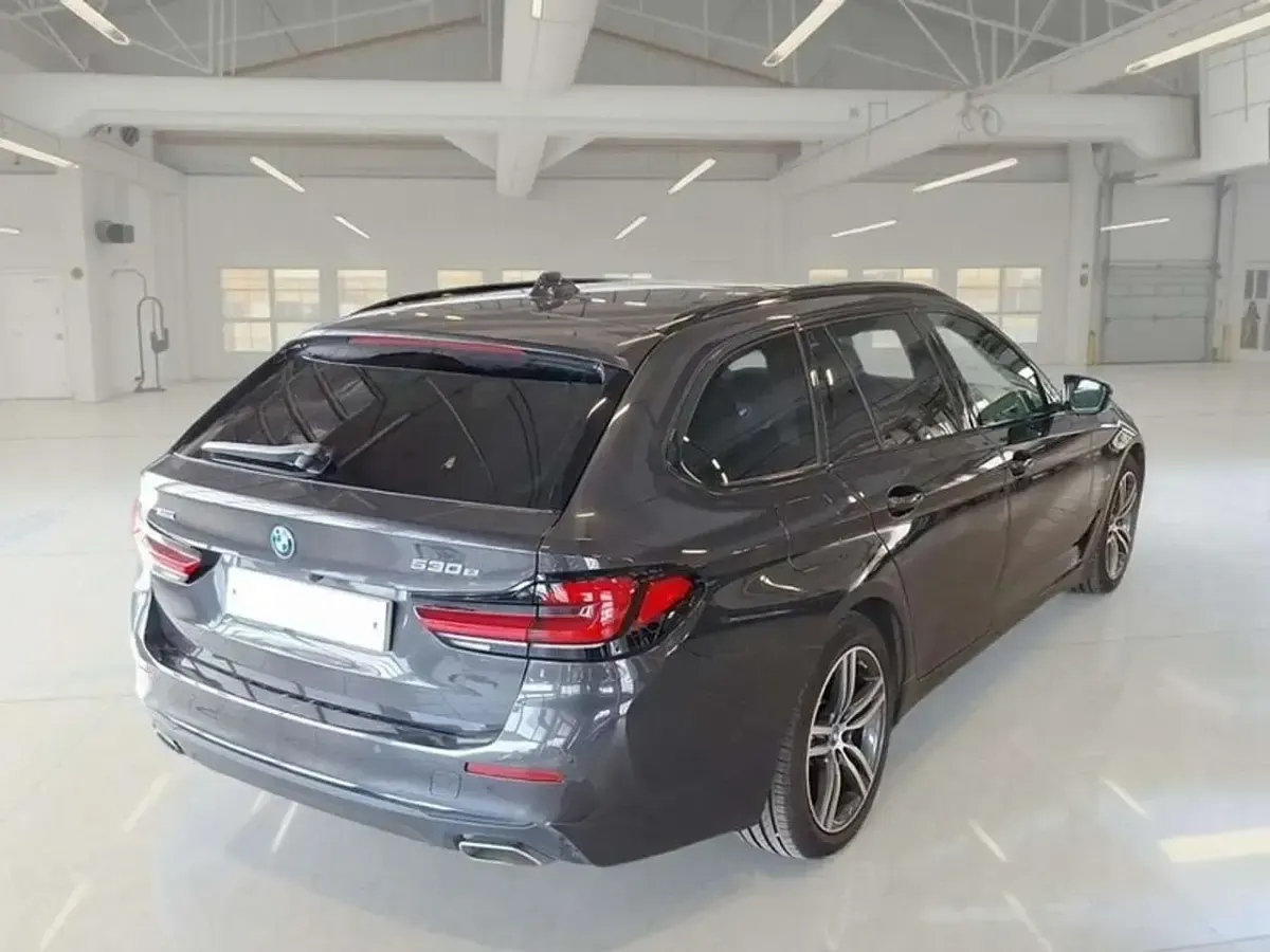 Usata BMW 530e 184 CV (135 kW) 2022 Grigio Station wagon