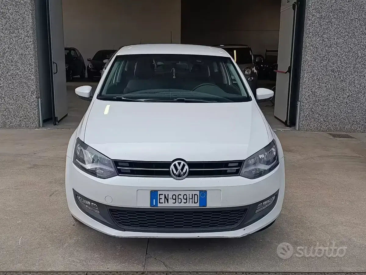 Usata VW Polo Comfortline 75 CV (55 kW) 2012 Bianco Utilitaria