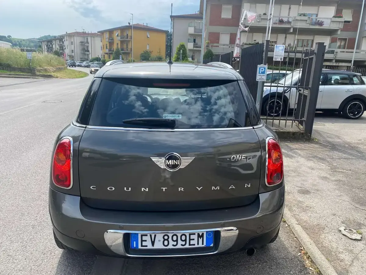 Usata Mini Cooper D Countryman 101 CV (74 kW) 2014 Nero SUV