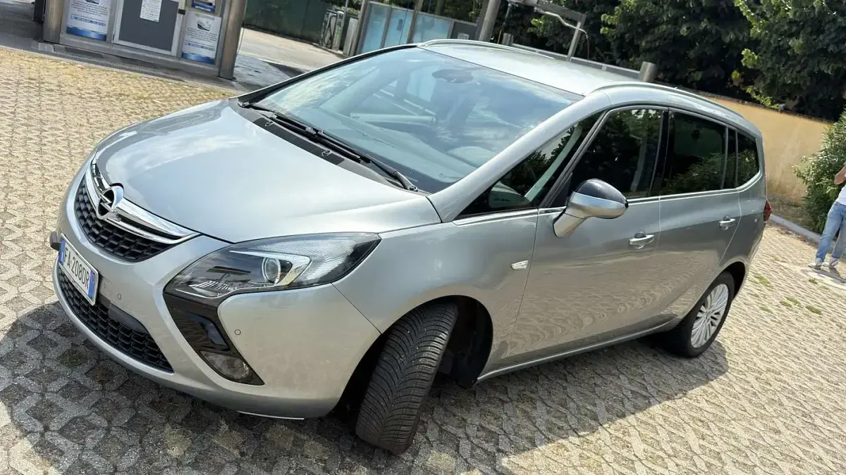 Usata Opel Zafira 150 CV (110 kW) 2015 Monovolume