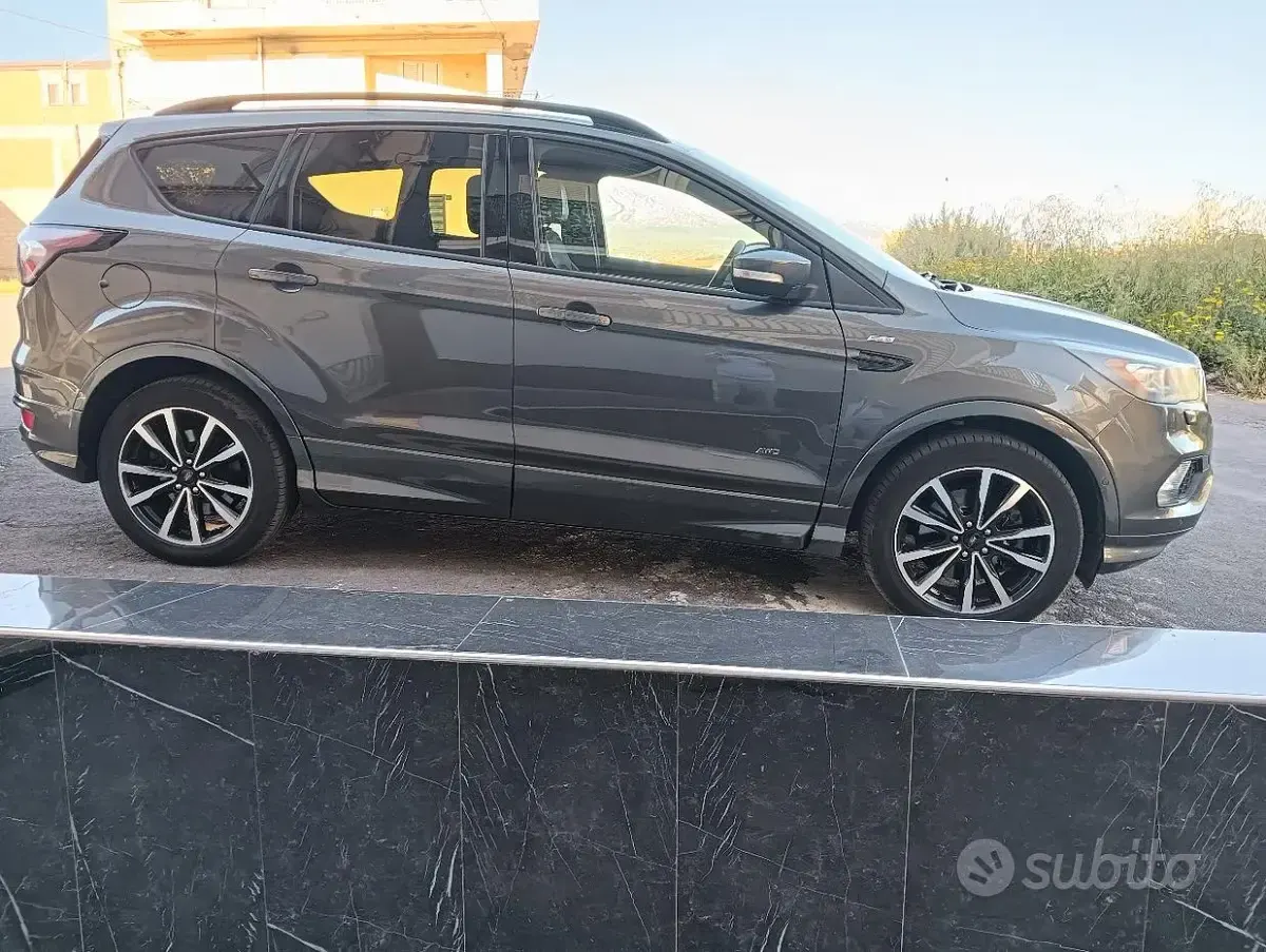 Occasion Ford Kuga ST-Line 150 PK (110 kW) 2017 Grijs SUV