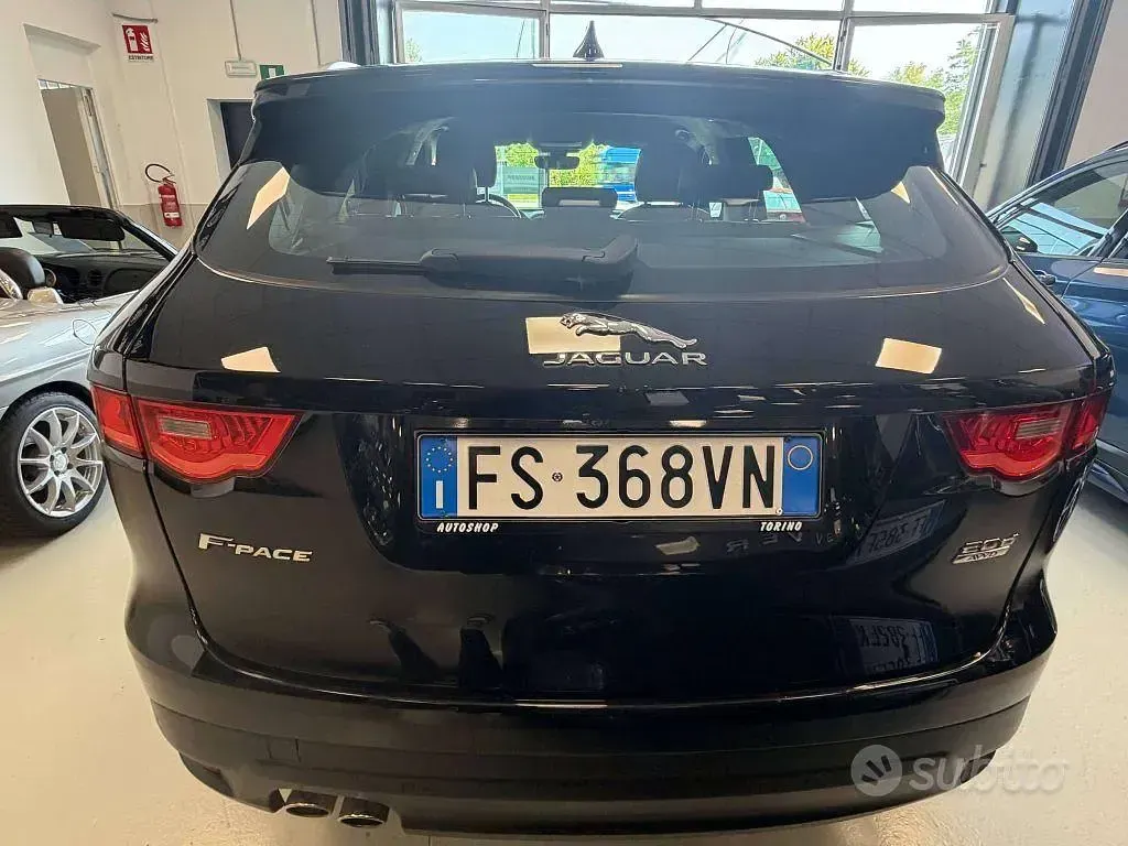 Usata Jaguar F-Pace Prestige 179 CV (131 kW) 2018 Nero SUV
