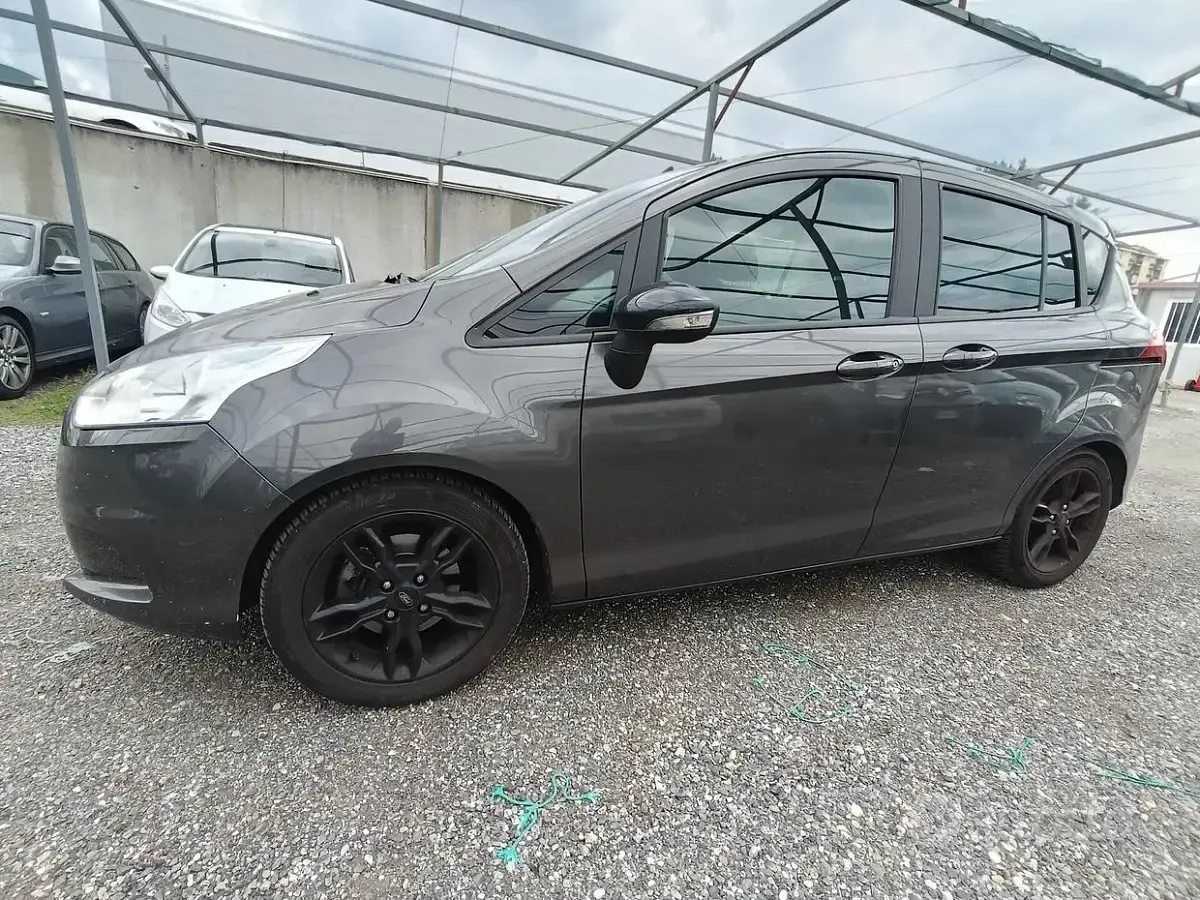 Usata Ford B-MAX Business Edition 87 CV (63 kW) 2017 Grigio Monovolume
