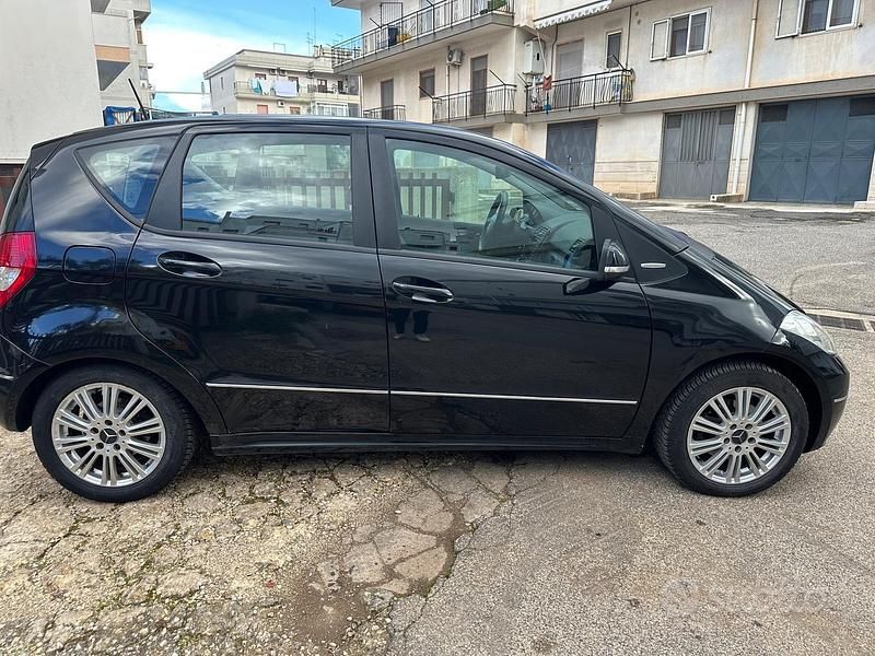 Usata Mercedes A180 Executive 109 CV (80 kW) 2010 Nero Berlina
