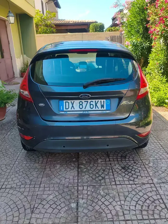 Usata Ford Fiesta 82 CV (60 kW) 2009 Berlina