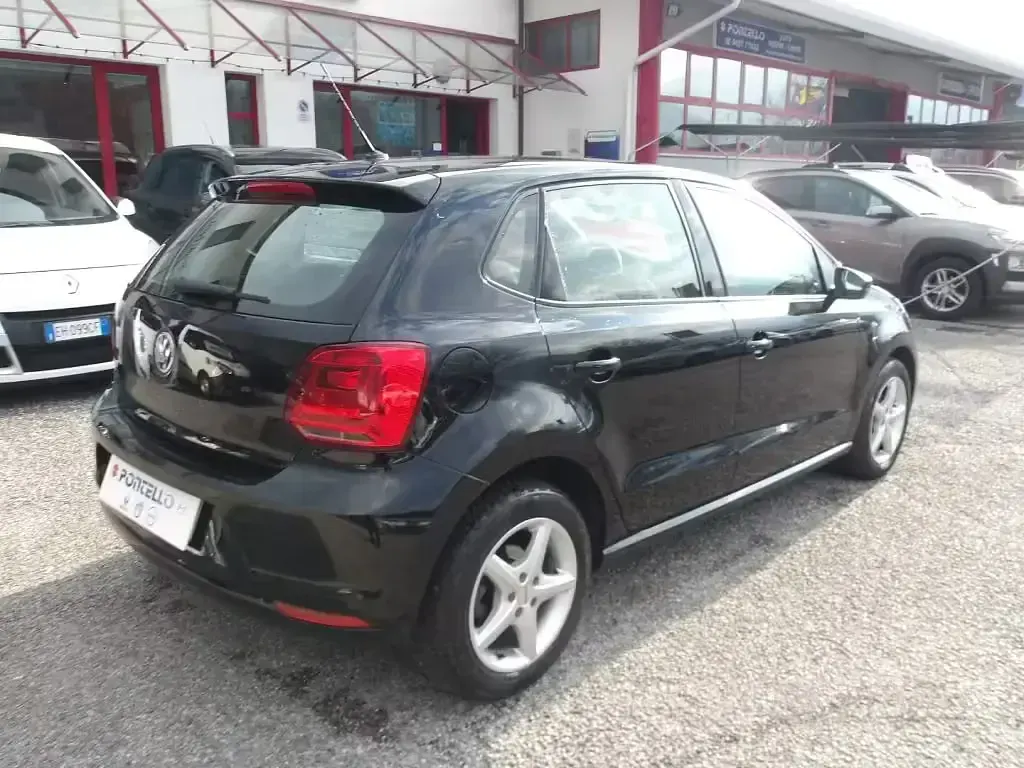 Używany VW Polo 90 KM (66 kW) 2015 Czarny Sedan/Limuzyna